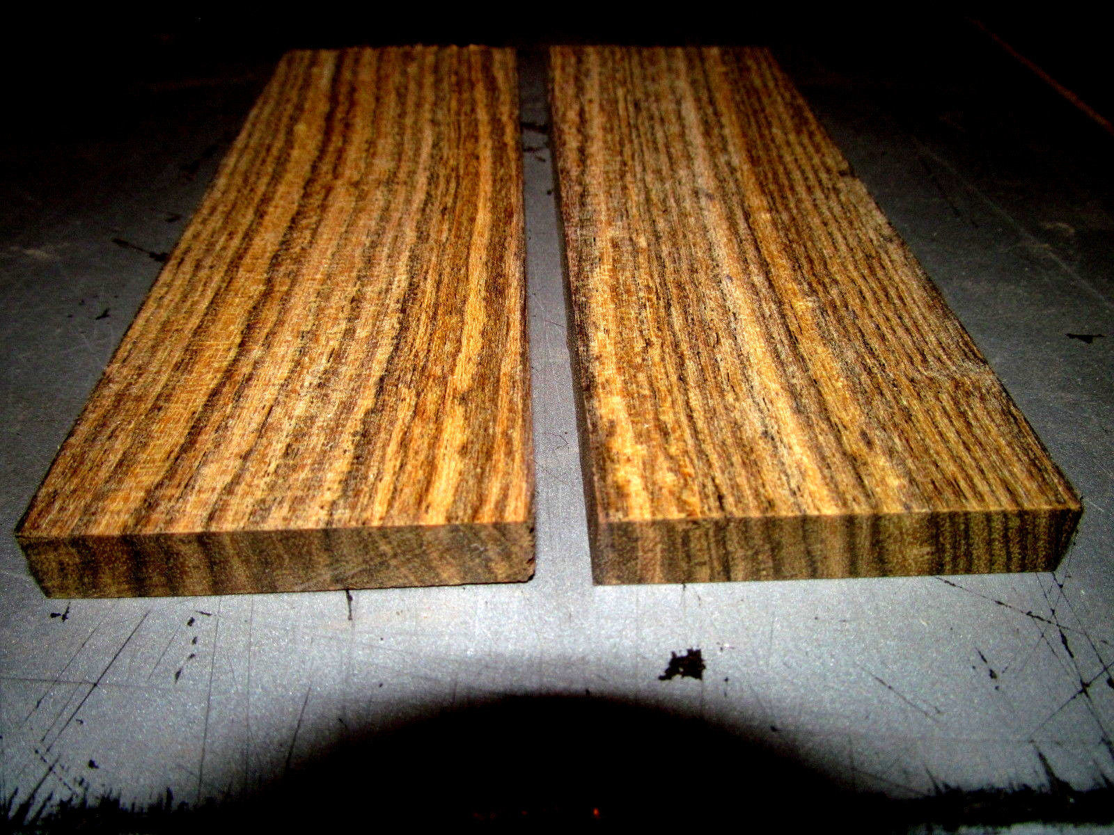 2 BEAUTIFUL EXOTIC KILN DRIED BOCOTE KNIFE SCALES