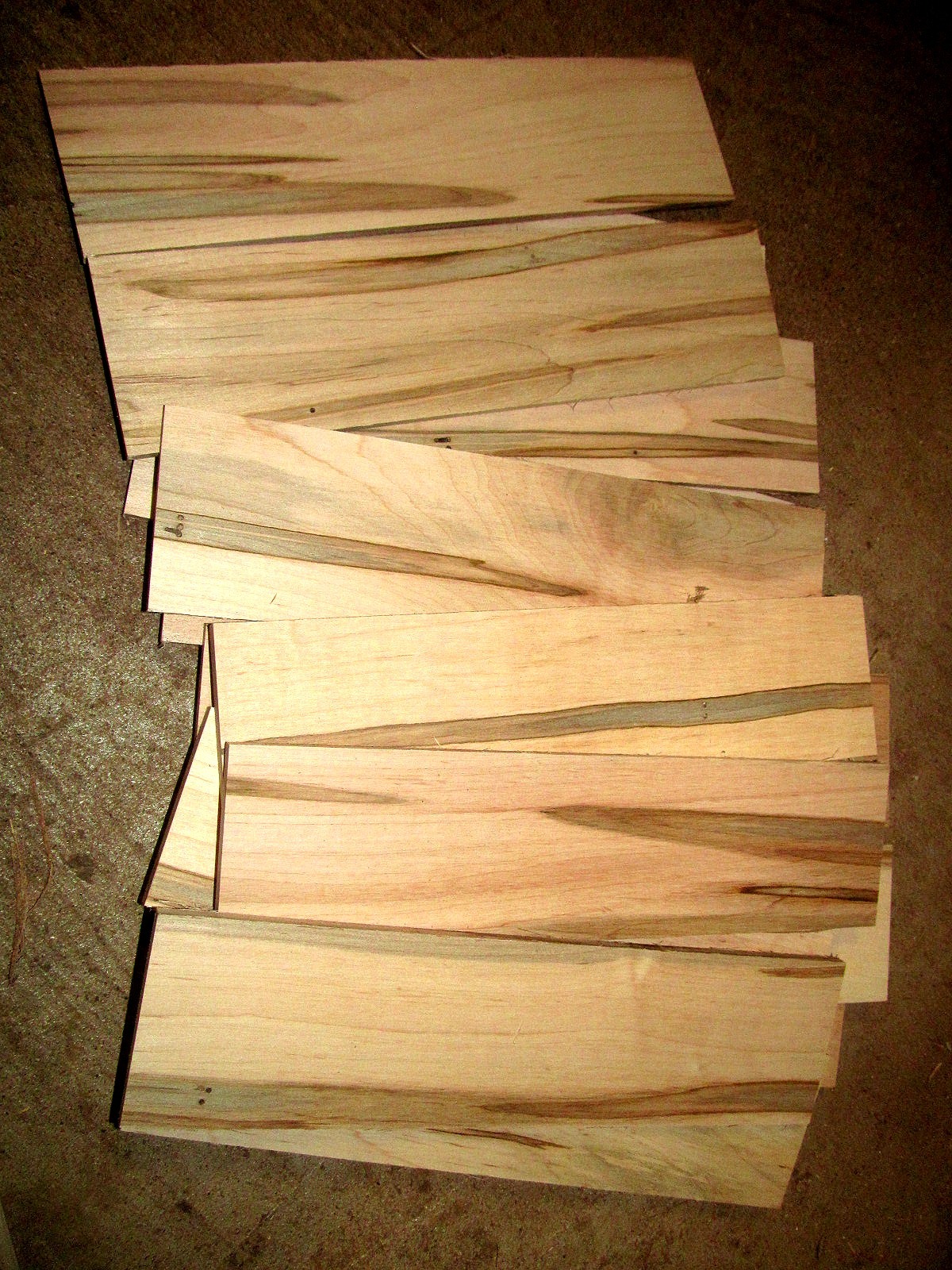 LARGE BOX THIN KILN DRIED AMBROSIA MAPLE VARIOUS SIZES B GRADE LUMBER WOOD