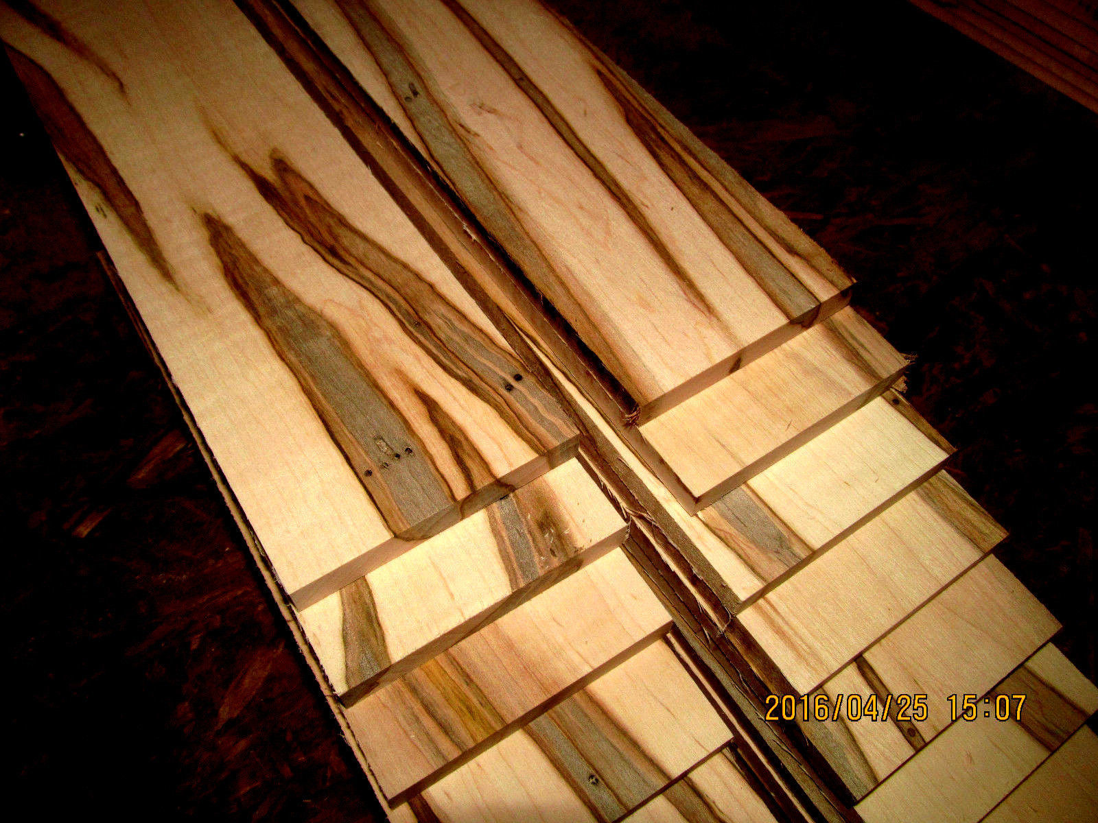 4 PIECES THIN SANDED AMBROSIA MAPLE LUMBER 24