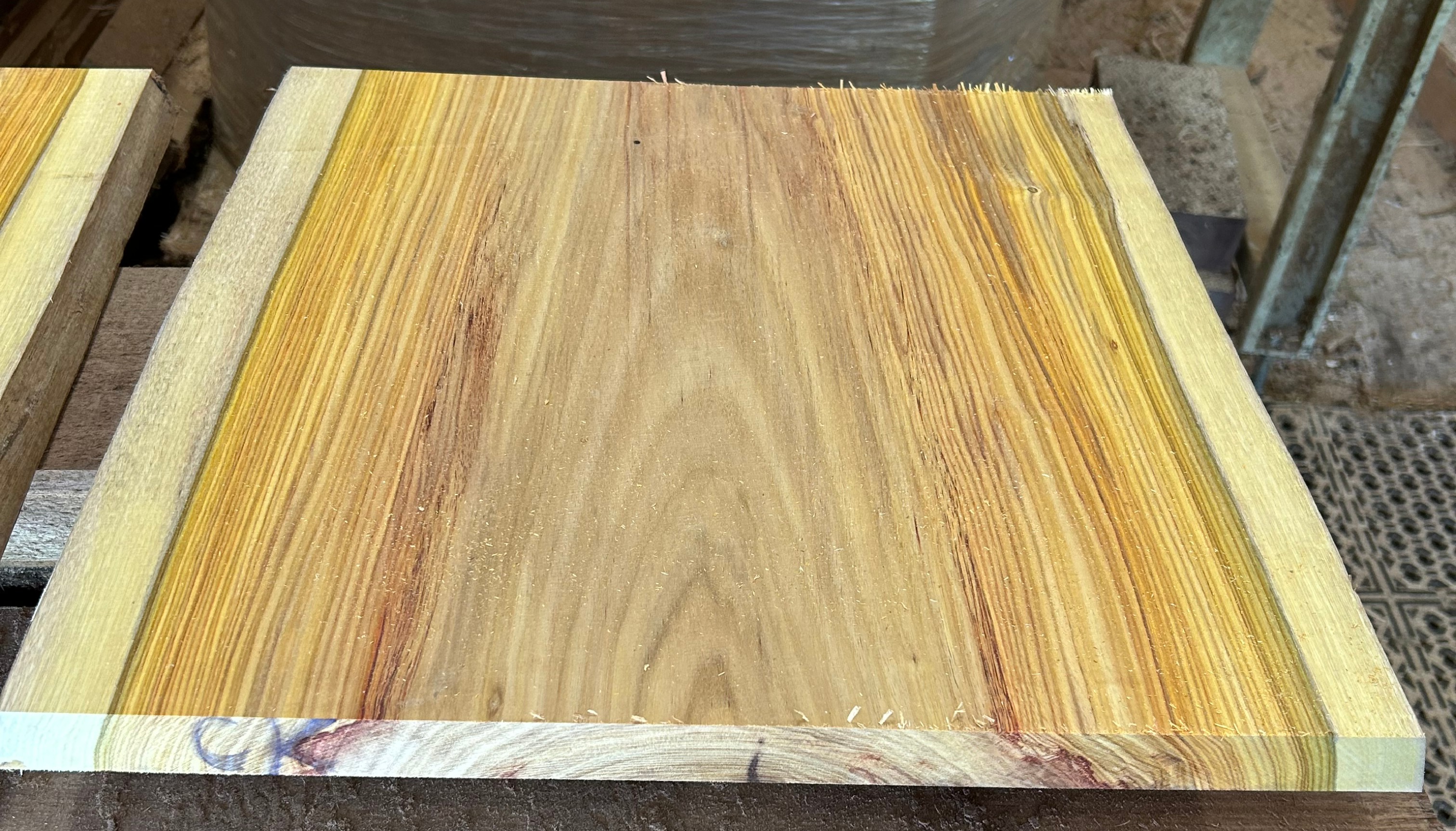 BEAUTIFUL CANARYWOOD NATURAL EDGE SLAB 18